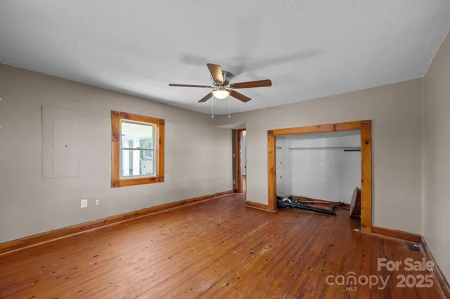 $349,000 | 99 Wakefield Drive, Hendersonville, NC 28792