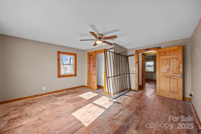 $349,000 | 99 Wakefield Drive, Hendersonville, NC 28792