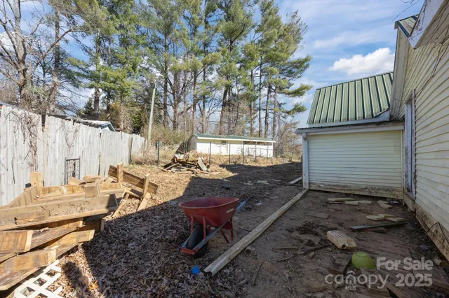 $349,000 | 99 Wakefield Drive, Hendersonville, NC 28792