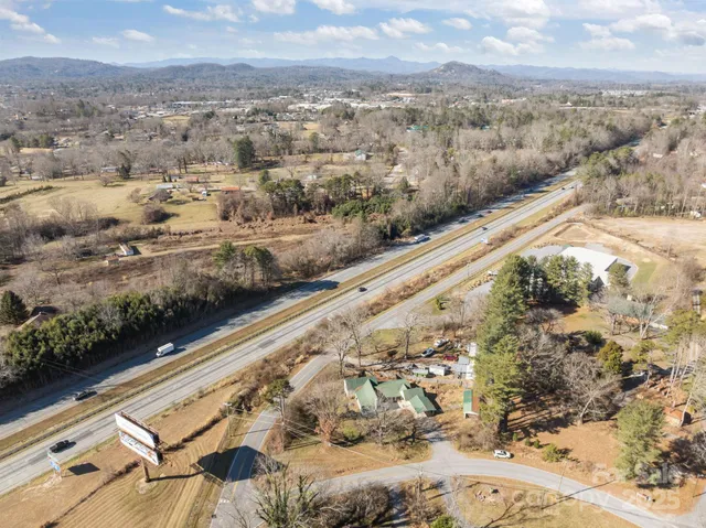 $349,000 | 99 Wakefield Drive, Hendersonville, NC 28792