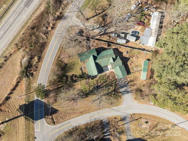 $349,000 | 99 Wakefield Drive, Hendersonville, NC 28792