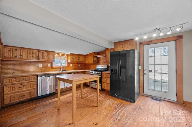 $349,000 | 99 Wakefield Drive, Hendersonville, NC 28792