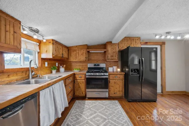 $349,000 | 99 Wakefield Drive, Hendersonville, NC 28792