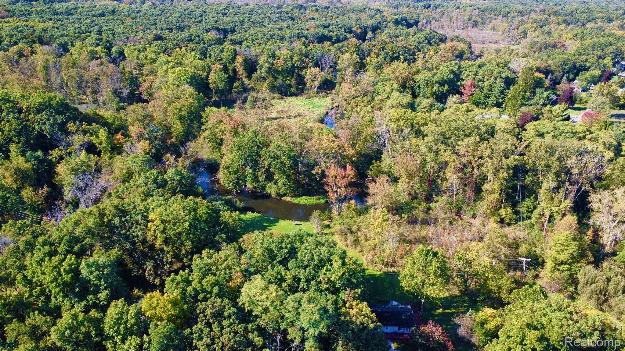 8312 Whitmore Lake Road Brighton, MI 48116 - Photo 8 of 43 Additional content
