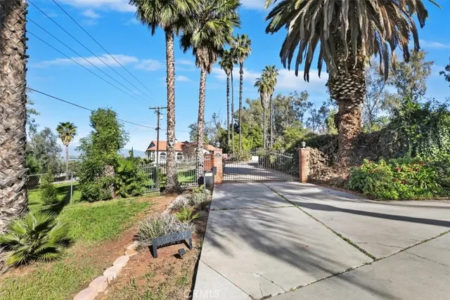 $1,600,000 | 1619 Gratton Street, Riverside, CA 92504