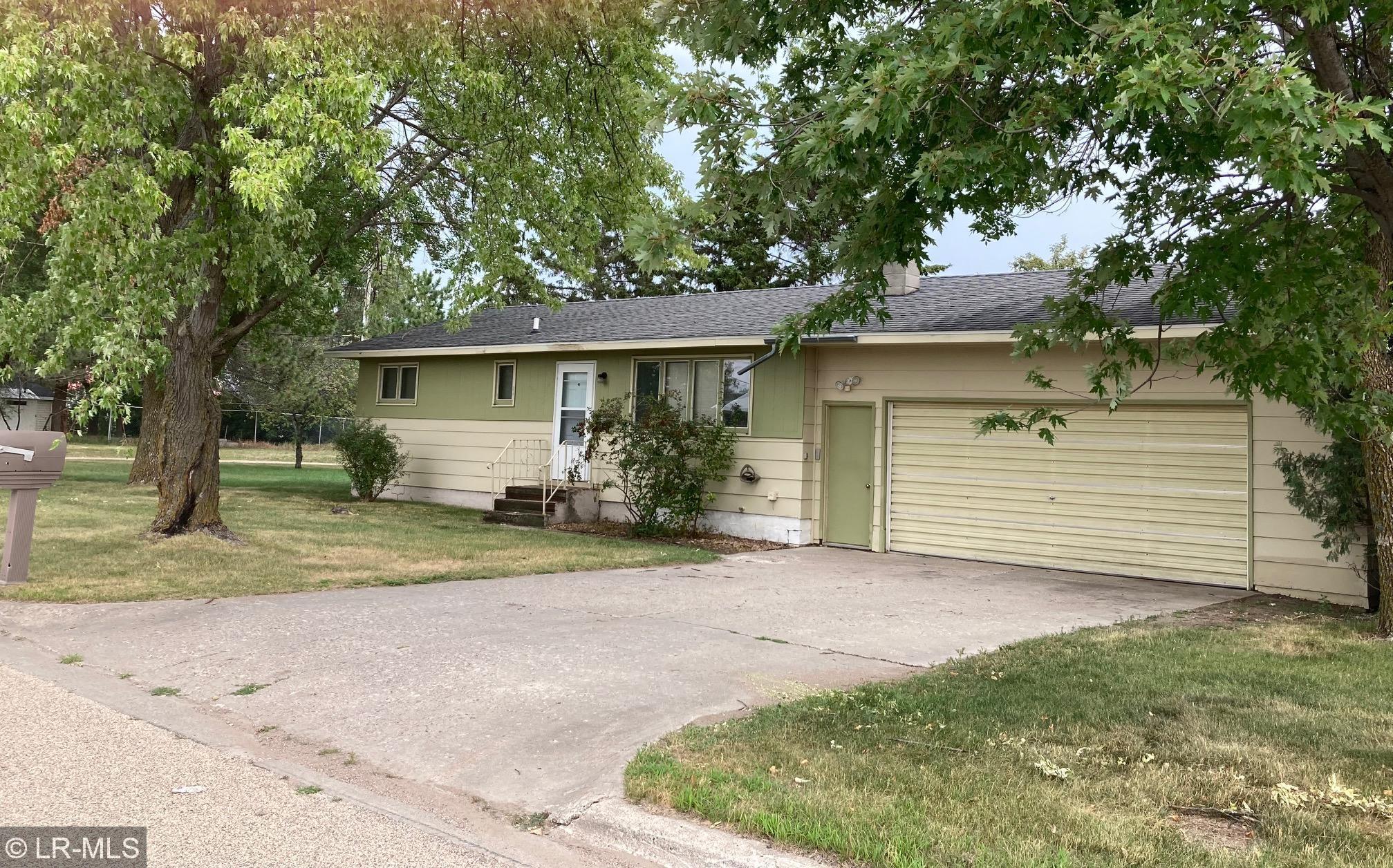135 9th Avenue Southwest Perham, MN 56573 - Photo 1 of 1 Gallery Image 1