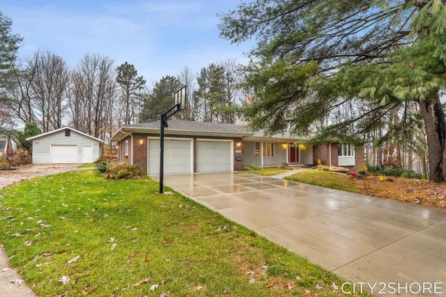 $509,000 | 8351 Pleasant Ridge Court, Jenison, MI 49428