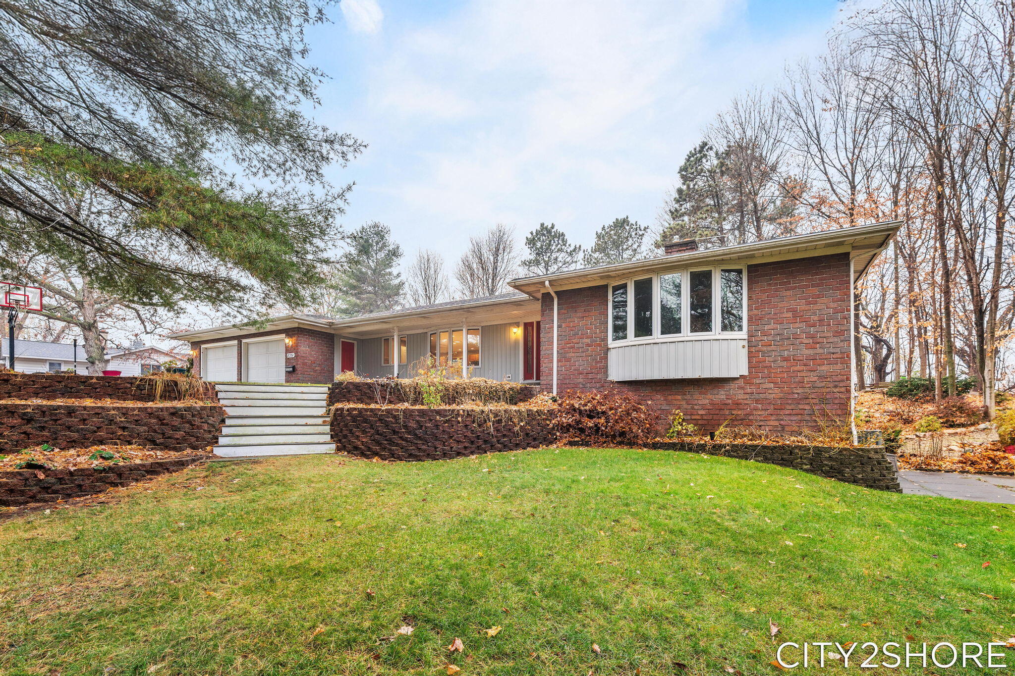 8351 Pleasant Ridge Court Jenison, MI 49428 - Photo 5 of 75 Front