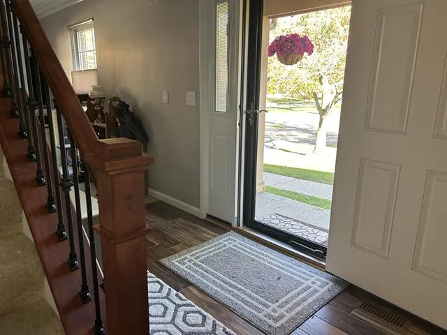 $320,000 | 21053 East Glen Haven Circle, Northville, MI 48167