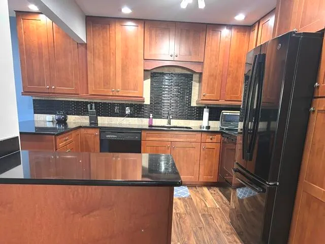 $320,000 | 21053 East Glen Haven Circle, Northville, MI 48167