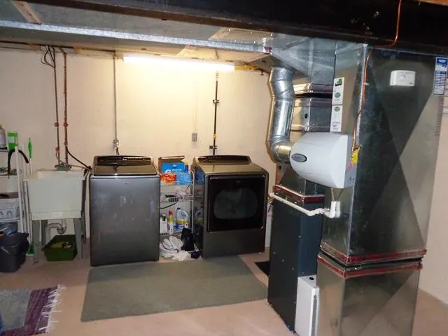 $320,000 | 21053 East Glen Haven Circle, Northville, MI 48167