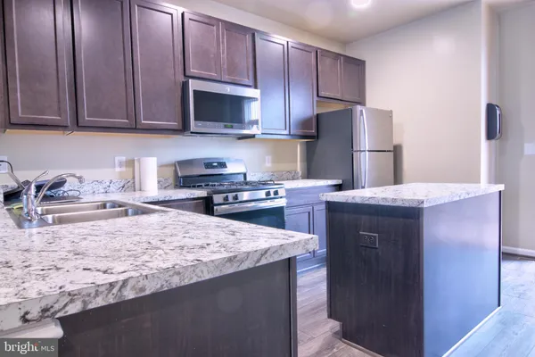 $2,850 | 333 White Oak Way, Glen Burnie, MD 21061