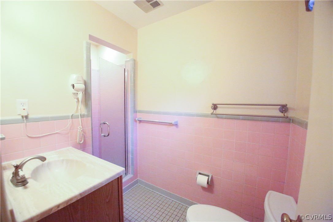 905 Bonita Road Richmond, VA 23227 - Photo 9 of 36 Gallery Image 9
