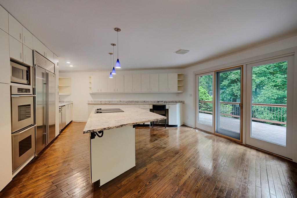130 Huntcliff Point Northeast Sandy Springs, GA 30350 - Photo 13 of 61