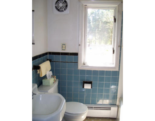 28 Westwind Road Andover, MA 01810 - Photo 14 of 16 Gallery Image 14
