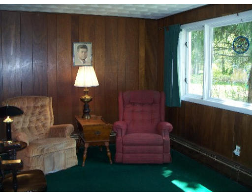 28 Westwind Road Andover, MA 01810 - Photo 4 of 16 Gallery Image 4