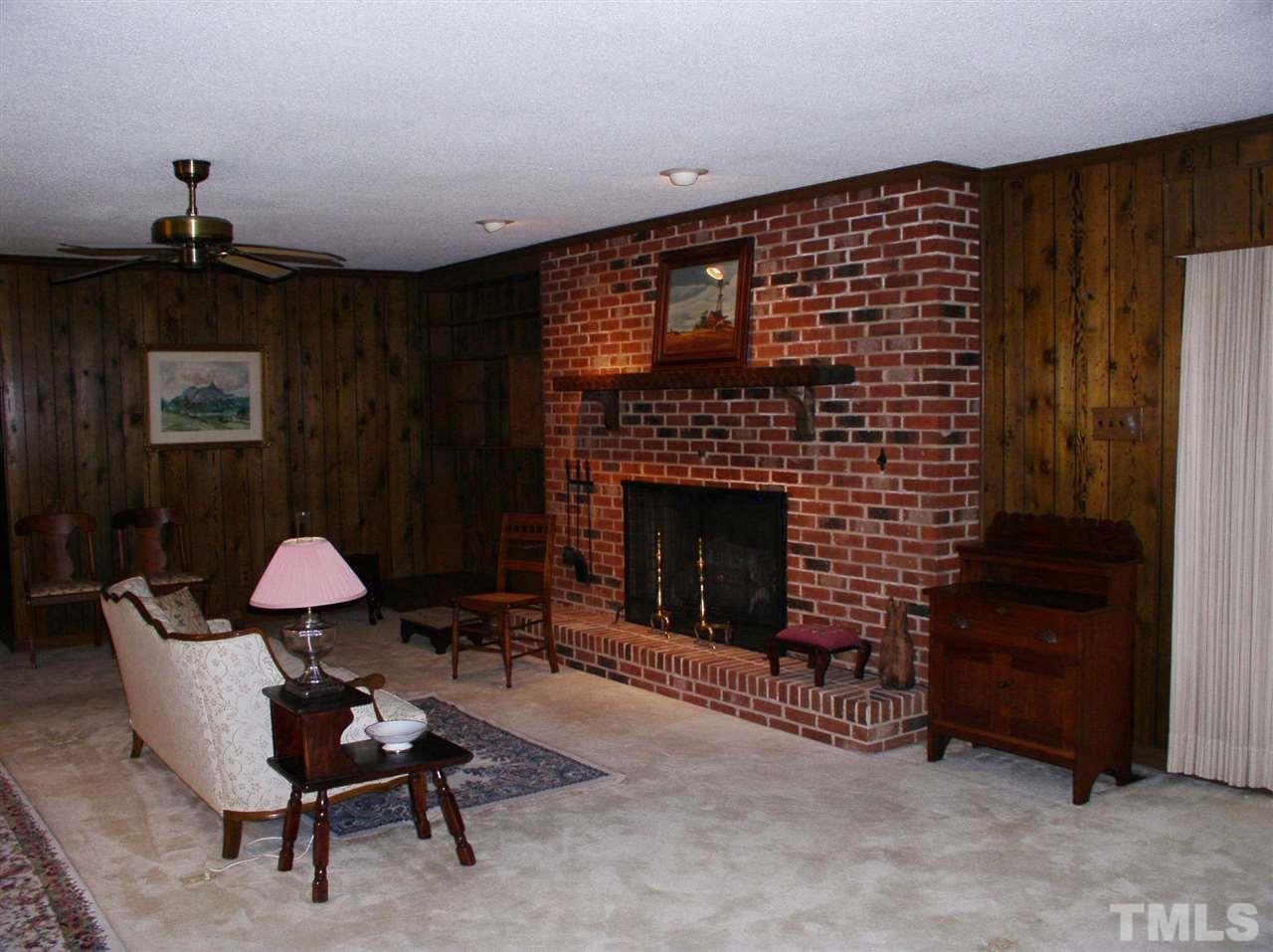 96 Pine View Road Henderson, NC 27537 - Photo 3 of 25 Another angle of the family room