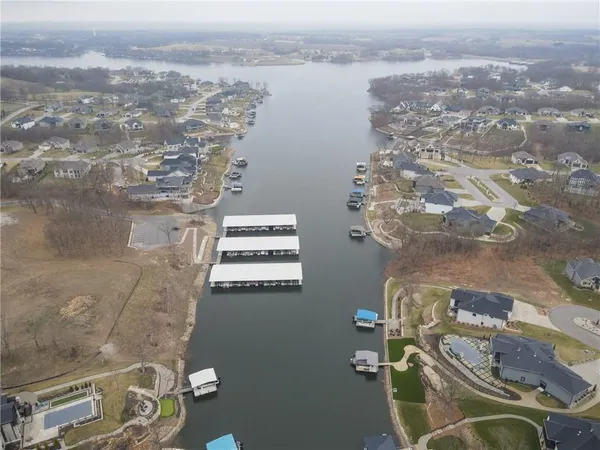$1,049,000 | 517 South Shore Drive, Lake Winnebago, MO 64034