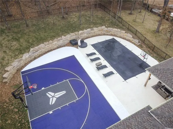 $1,049,000 | 517 South Shore Drive, Lake Winnebago, MO 64034