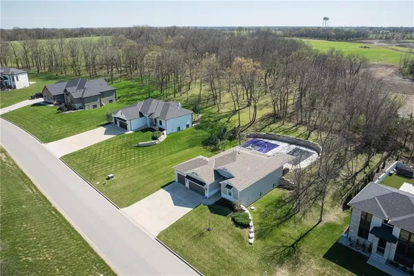 $1,049,000 | 517 South Shore Drive, Lake Winnebago, MO 64034