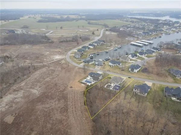 $1,049,000 | 517 South Shore Drive, Lake Winnebago, MO 64034