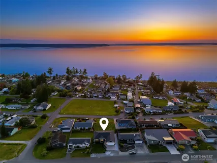 $898,999 | 215 Burke Drive, Camano Island, WA 98282