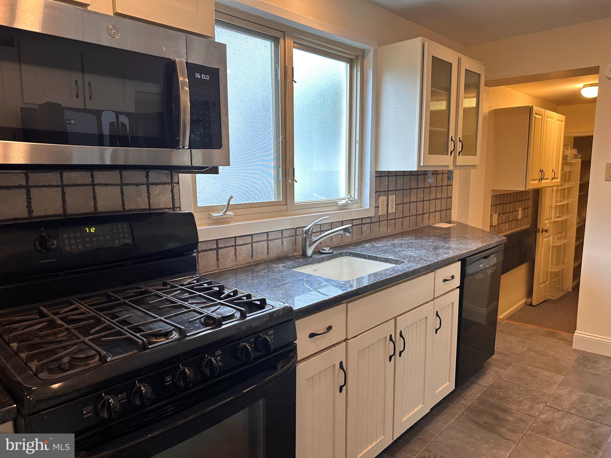 8 Arthur Road Bryn Mawr, PA 19010 - Photo 8 of 28