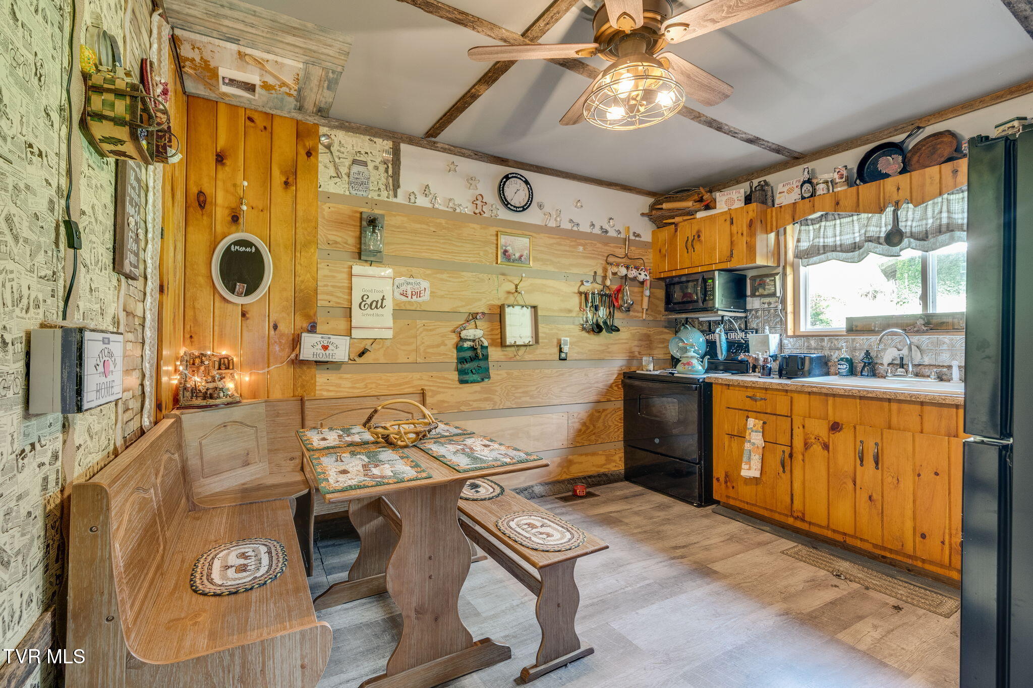 205 Helton Hollow Road Eidson, TN 37731 - Photo 13 of 41 13h