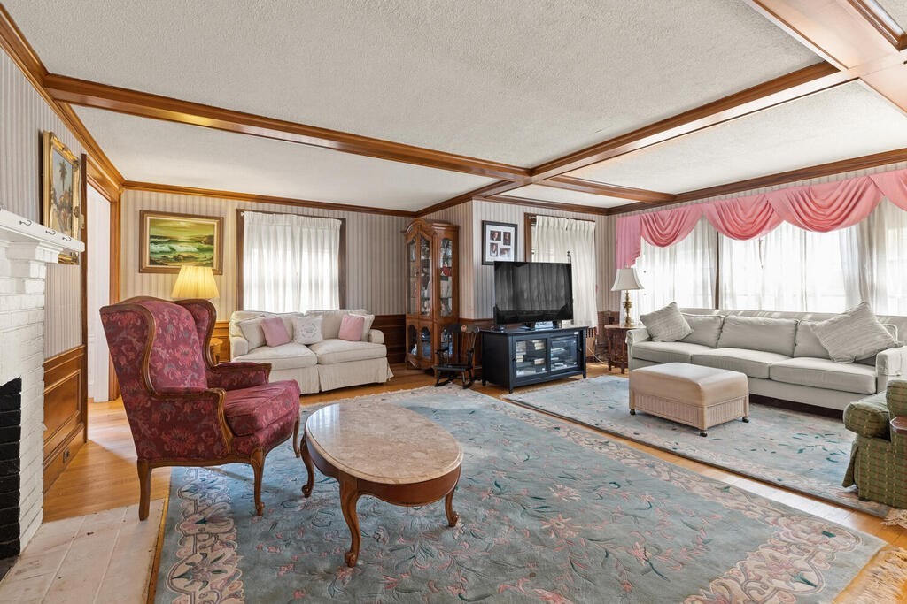 72 Lincoln Road Medford, MA 02155 - Photo 9 of 32 Gallery Image 9