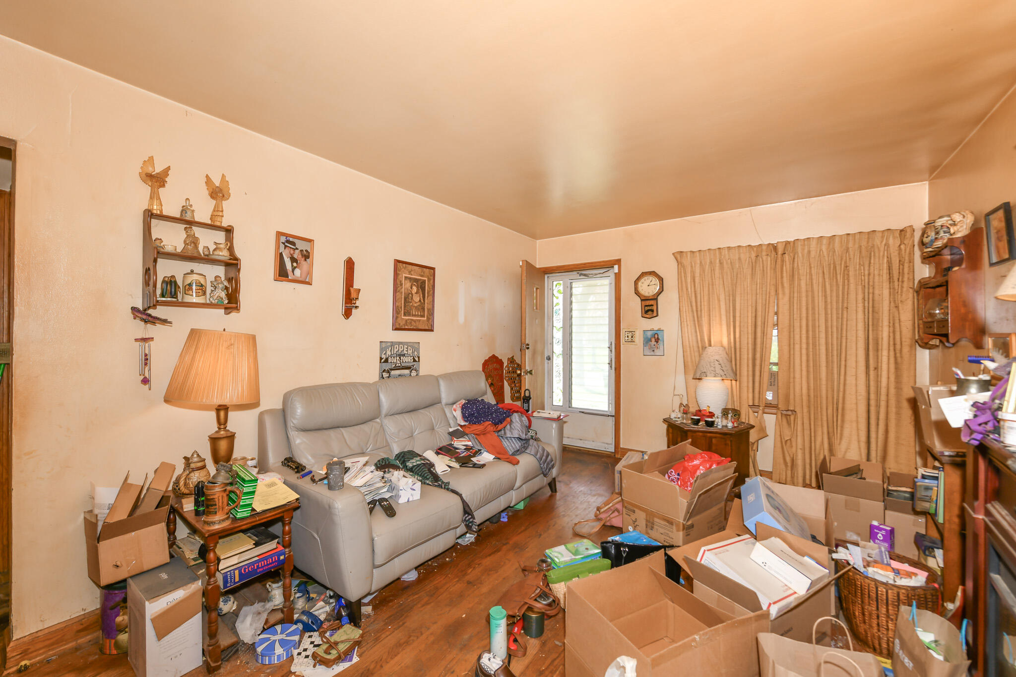 3716 South 19th Street Milwaukee, WI 53221 - Photo 13 of 18 HEN_2575