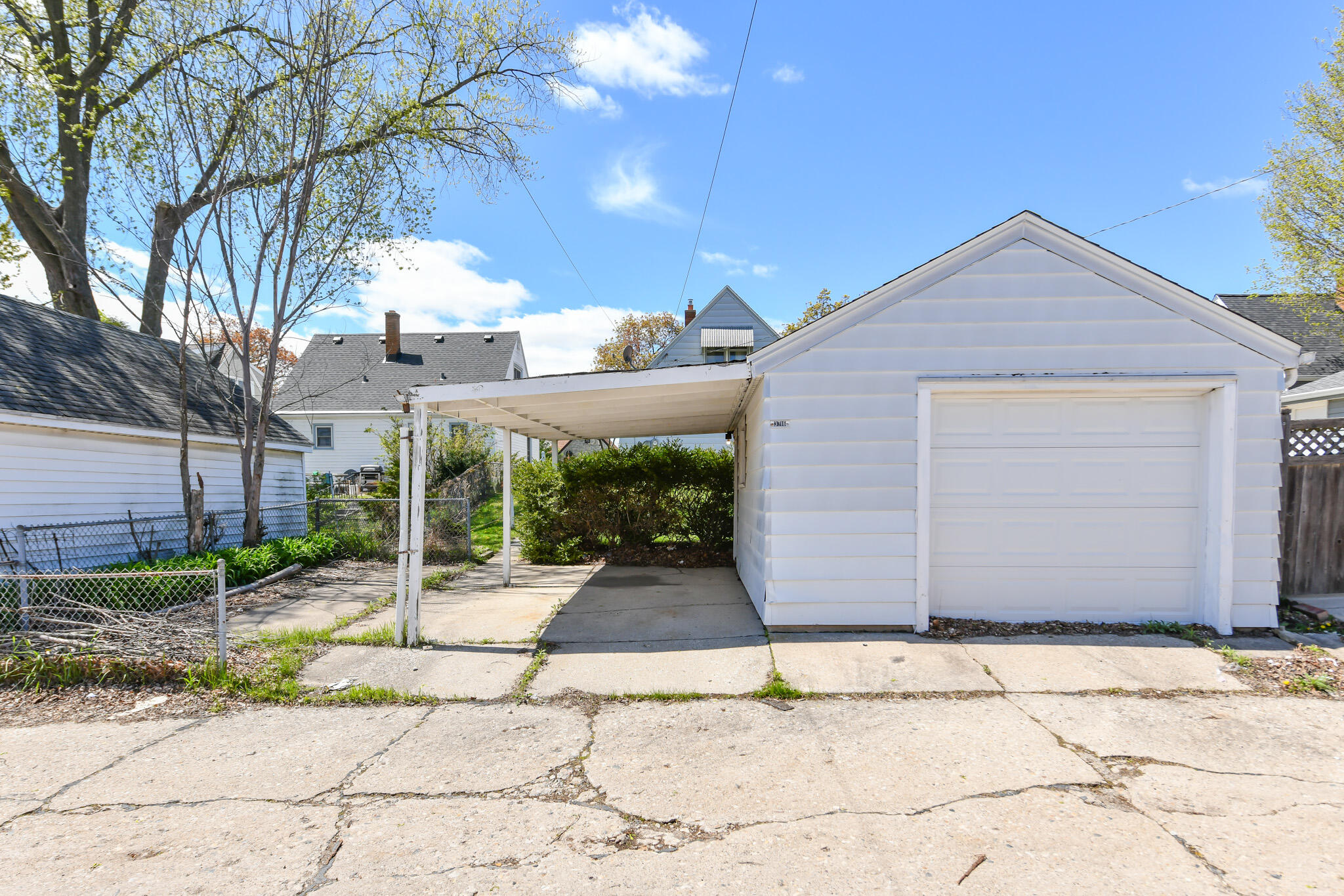 3716 South 19th Street Milwaukee, WI 53221 - Photo 17 of 18 HEN_2564