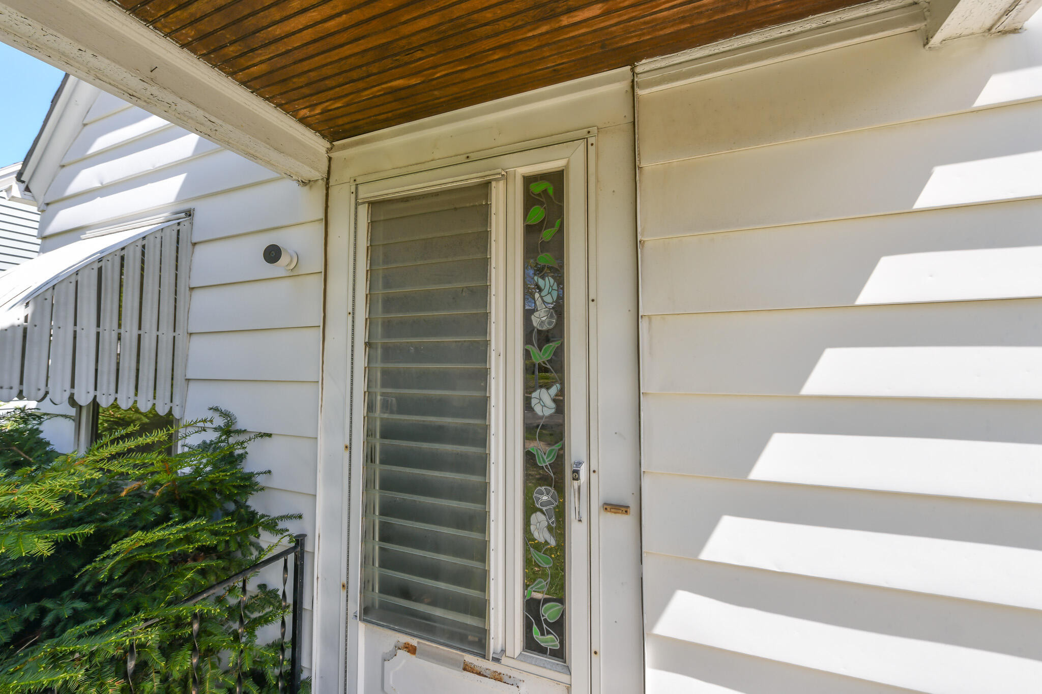3716 South 19th Street Milwaukee, WI 53221 - Photo 3 of 18 HEN_2565