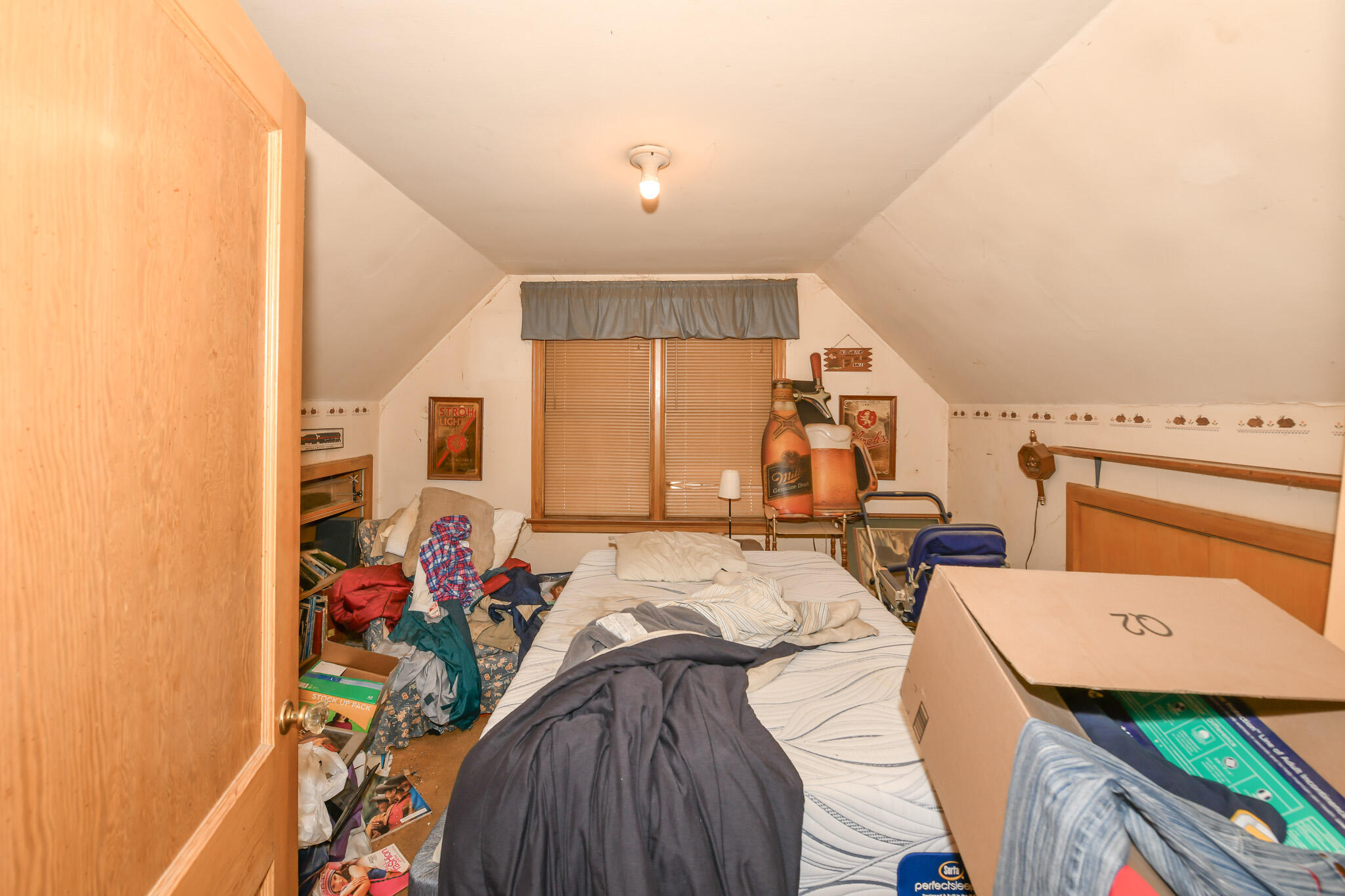 3716 South 19th Street Milwaukee, WI 53221 - Photo 10 of 18 HEN_2572