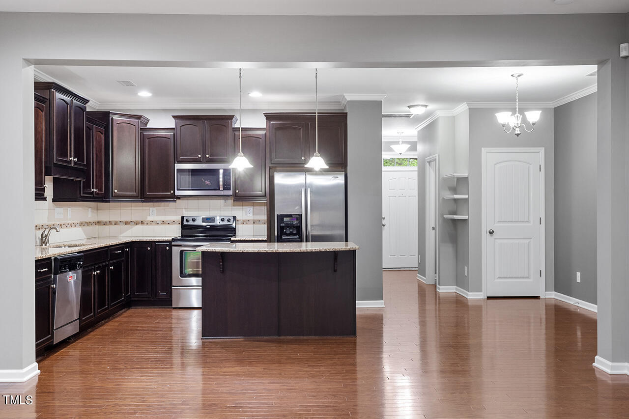 1270 Silver Beach Way Raleigh, NC 27606 - Photo 15 of 38 1270 Silver Beach Way_15