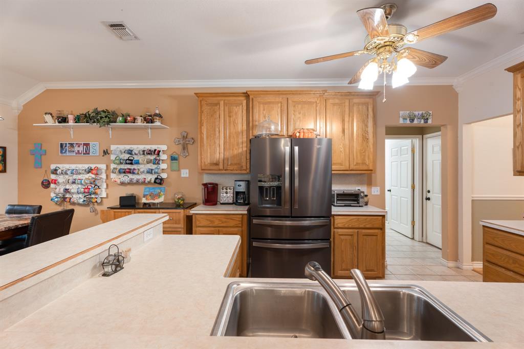 4810 West Wedgefield Road Granbury, TX 76049 - Photo 16 of 40