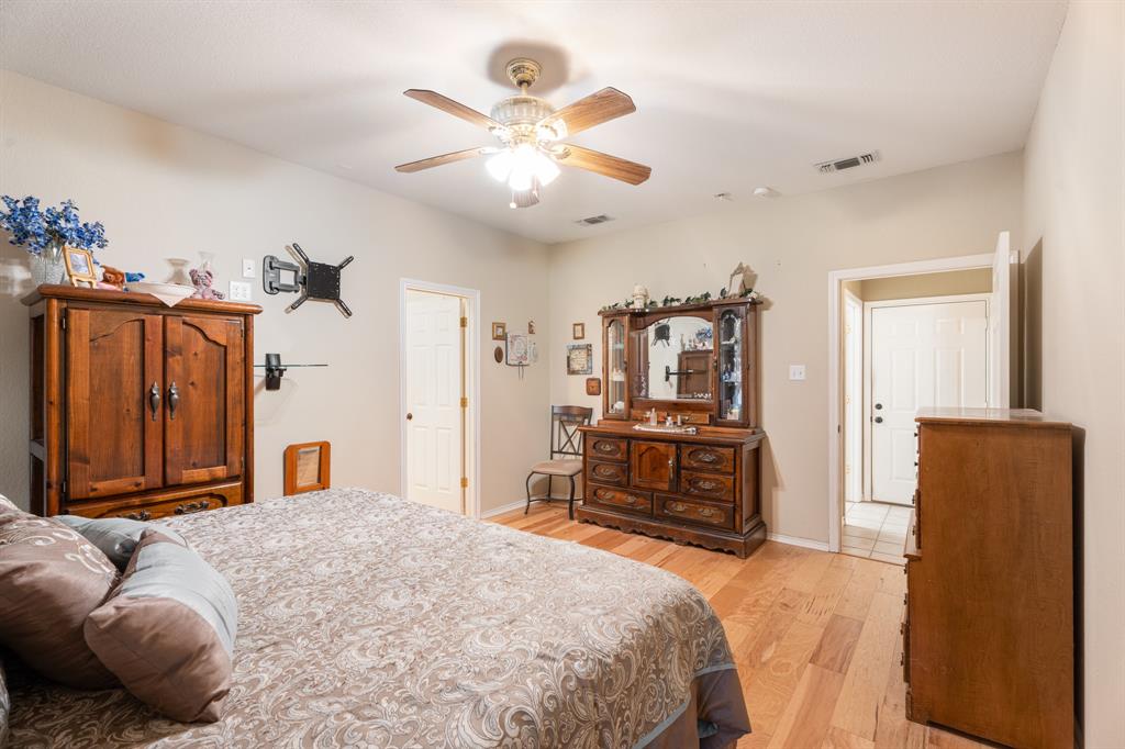 4810 West Wedgefield Road Granbury, TX 76049 - Photo 21 of 40