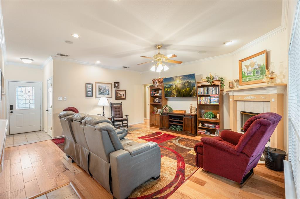 4810 West Wedgefield Road Granbury, TX 76049 - Photo 9 of 40