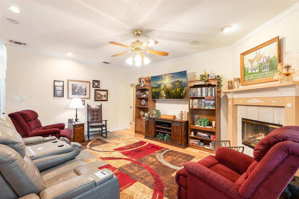 4810 West Wedgefield Road Granbury, TX 76049 - Photo 10 of 40