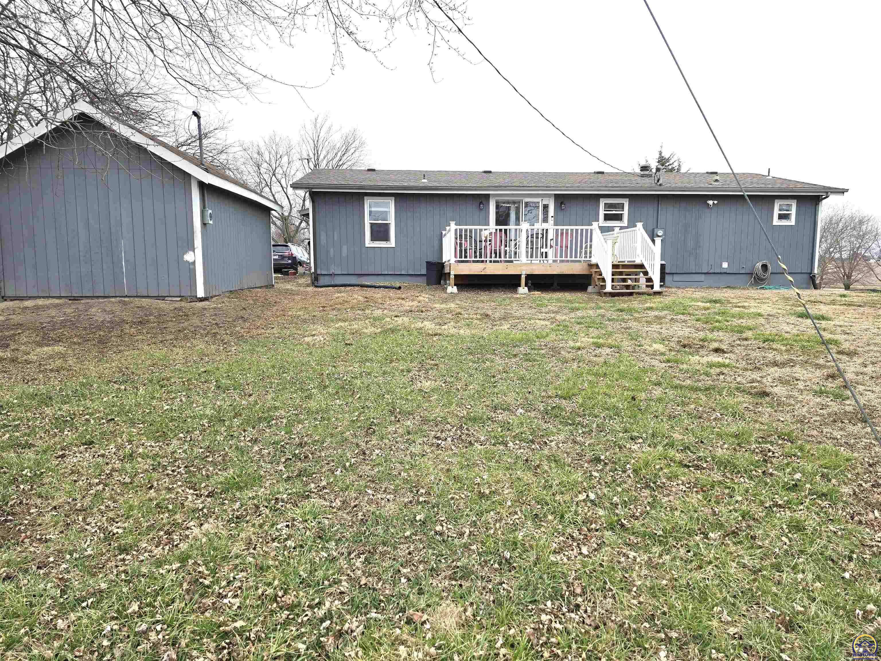 3916 Southeast Tecumseh Road Tecumseh, KS 66542 - Photo 2 of 10