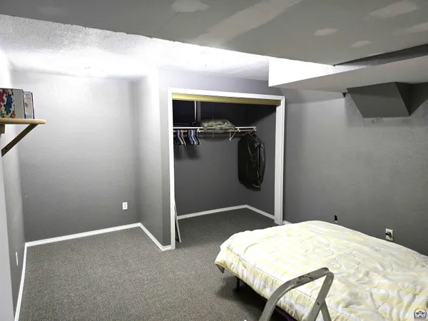 $253,000 | 3916 Southeast Tecumseh Road, Tecumseh, KS 66542