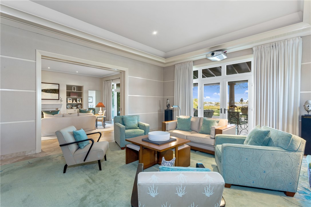 2350 Quay Dock Road Vero Beach, FL 32967 - Photo 12 of 33 a living room with furniture and a potted plant
