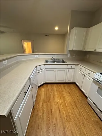 $1,600 | 9000 South Las Vegas Boulevard, Unit 1251, Las Vegas, NV 89123