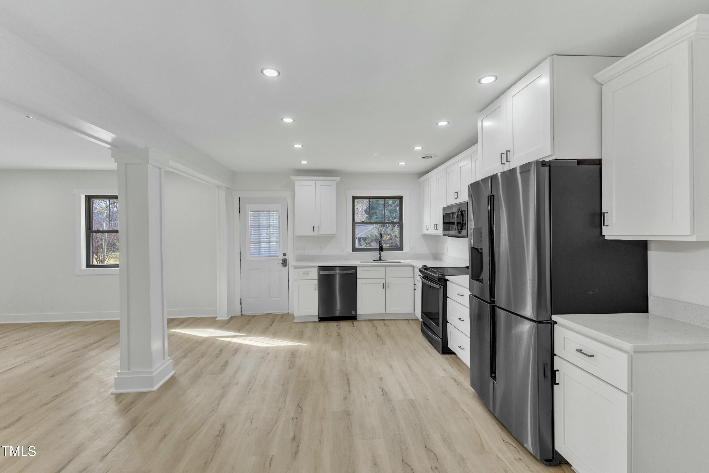 5808 Farm Gate Road Raleigh, NC 27606 - Photo 12 of 33 tempImage4npCCa