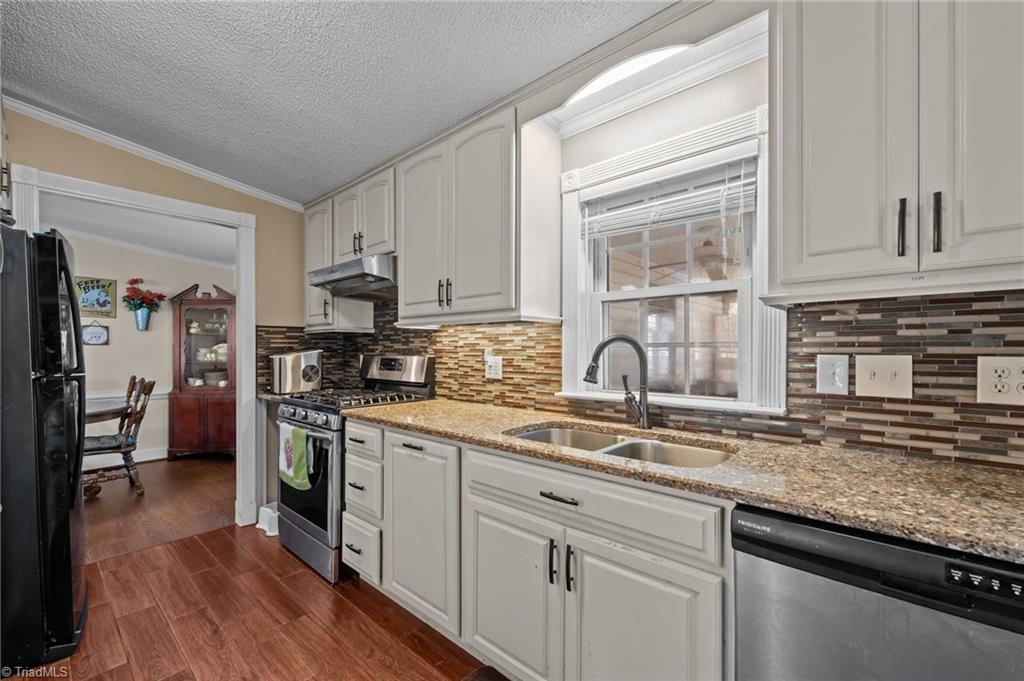 2348 John Thompson Road Graham, NC 27253 - Photo 11 of 34 Granite countertops