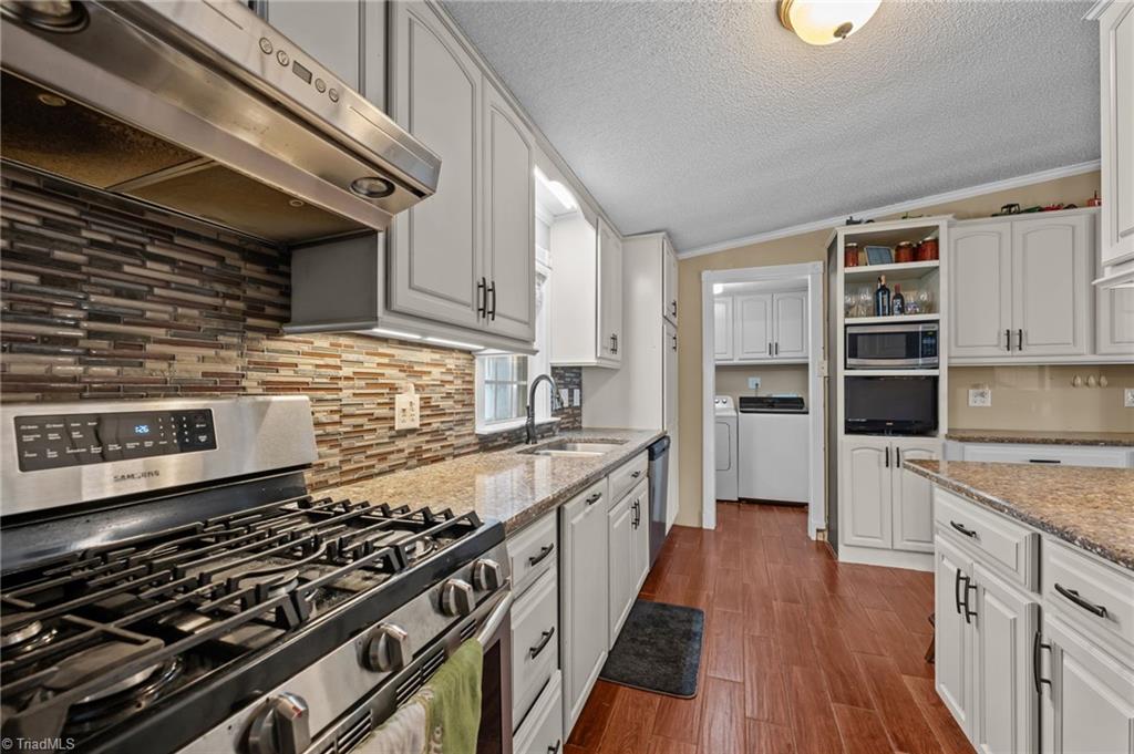 2348 John Thompson Road Graham, NC 27253 - Photo 13 of 34 Gas propane range