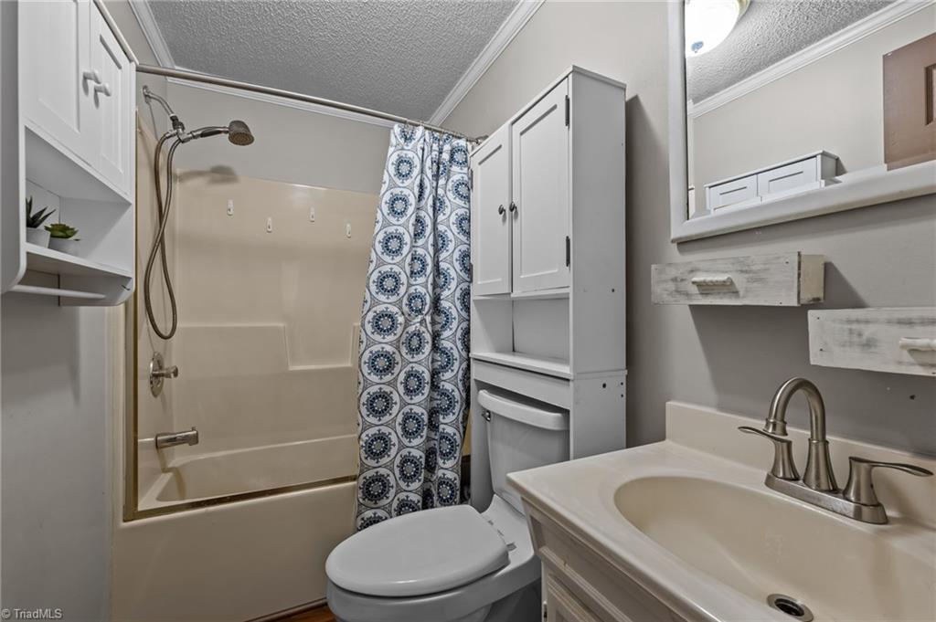 2348 John Thompson Road Graham, NC 27253 - Photo 19 of 34 Guest bathroom