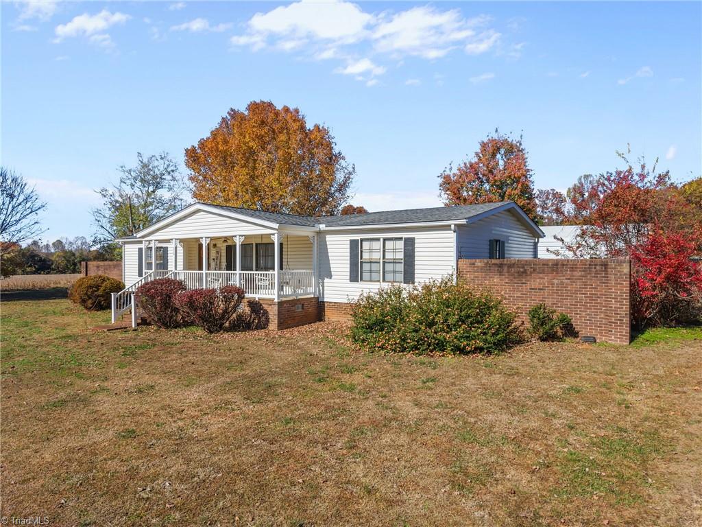 2348 John Thompson Road Graham, NC 27253 - Photo 4 of 34