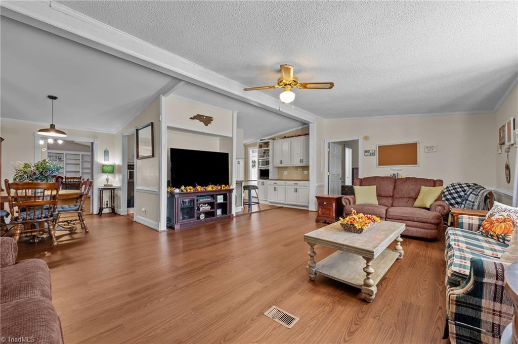 2348 John Thompson Road Graham, NC 27253 - Photo 6 of 34 Living Room