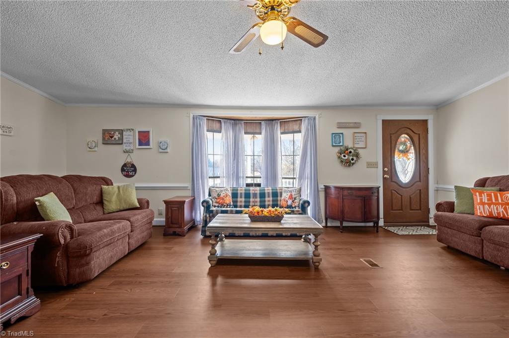 2348 John Thompson Road Graham, NC 27253 - Photo 8 of 34