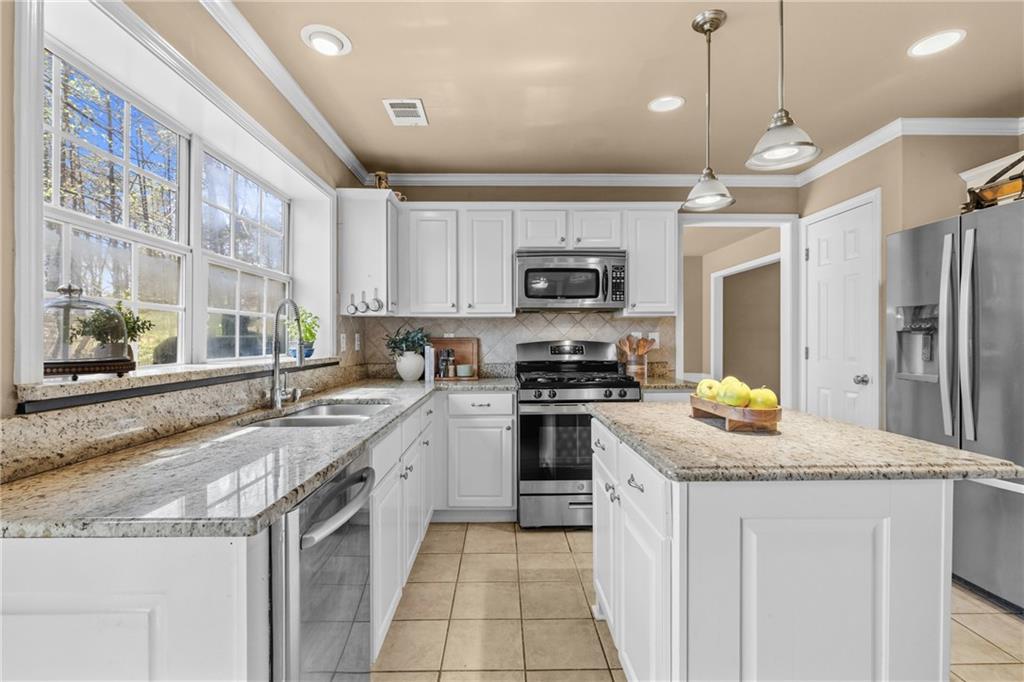 7335 Lytham Trace Cumming, GA 30041 - Photo 13 of 49